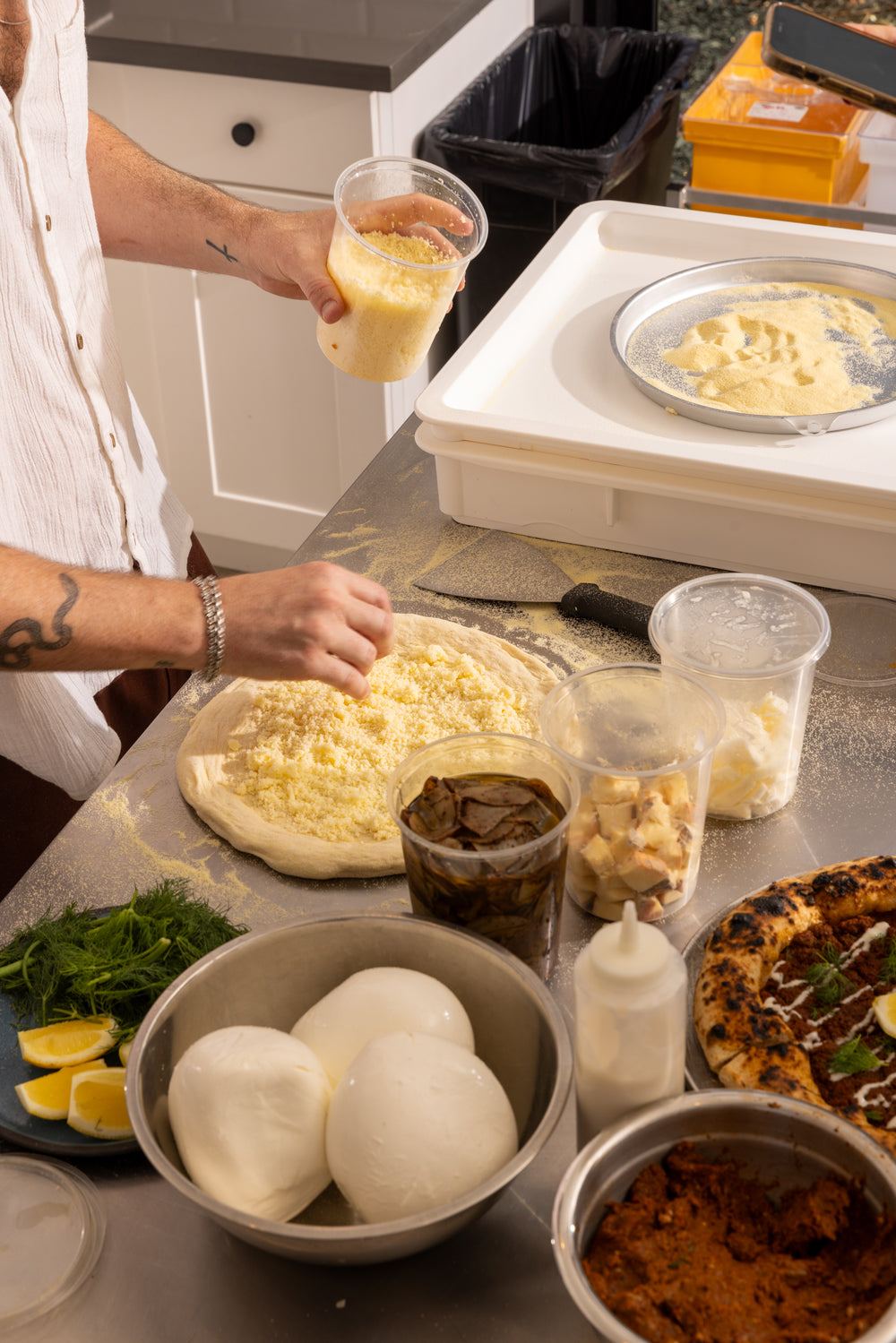 EL GATO NEGRO: AN R&D HOUSE PARTY