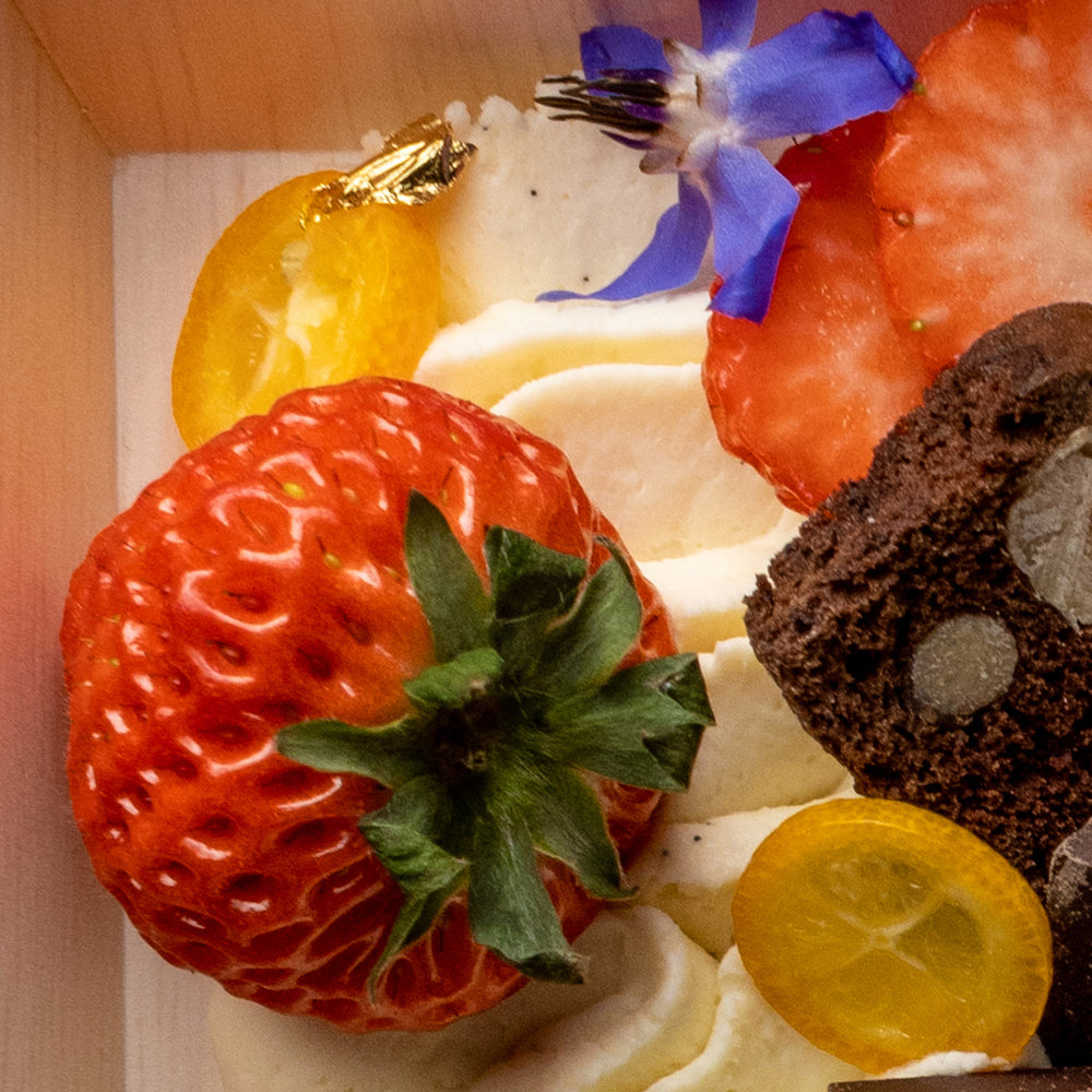 TYSM X Oishii: Omakase Berry Valentine's Day Arrangement